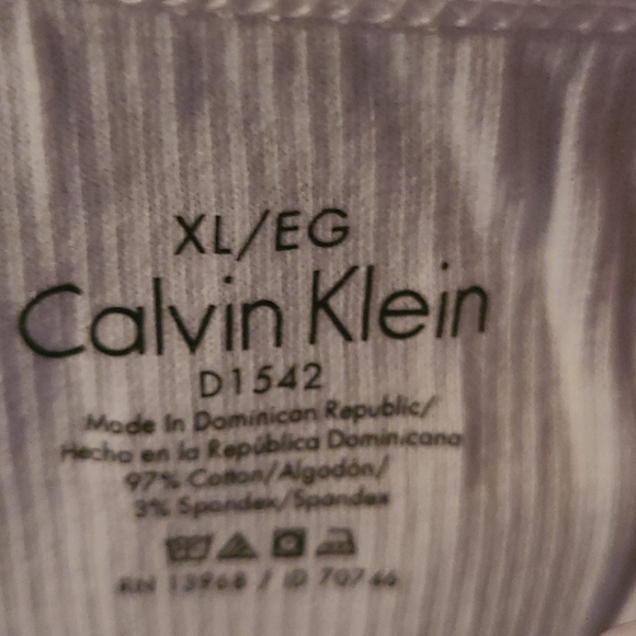 NWOT Calvin Klein Ribbed Tank Top - Picture 2 of 3